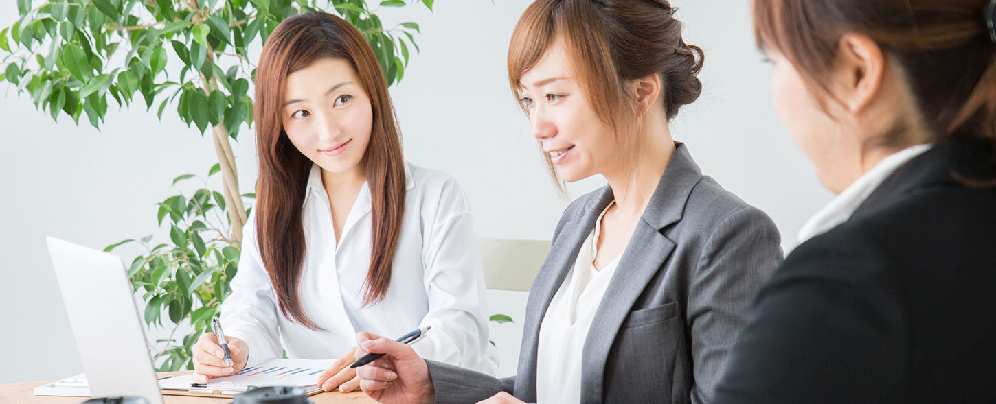 スタッフ 彩暮公式サイト 旭川 インテリアコーディネーター カーテン 株式会社 彩暮 旭川