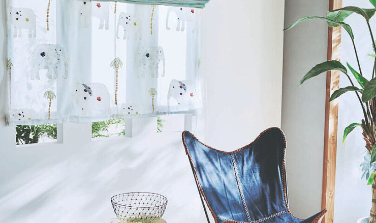 旭川のインテリアコーディネートはインテリアコーディネーター旭川の株式会社 彩暮にお任せください。店舗は旭川市4・5仲通りの道北振興さんの隣に、設計事務所とカーテンショールームを併設しています。カーテン工事、リフォーム、新築、イノベーション、工務店さんから一般のお客さま承ります。インテリアコーディネーター彩暮はカーテンプランから家具、リフォーム新築に対応いたします。住まいのお悩みはお気軽にご相談ください。