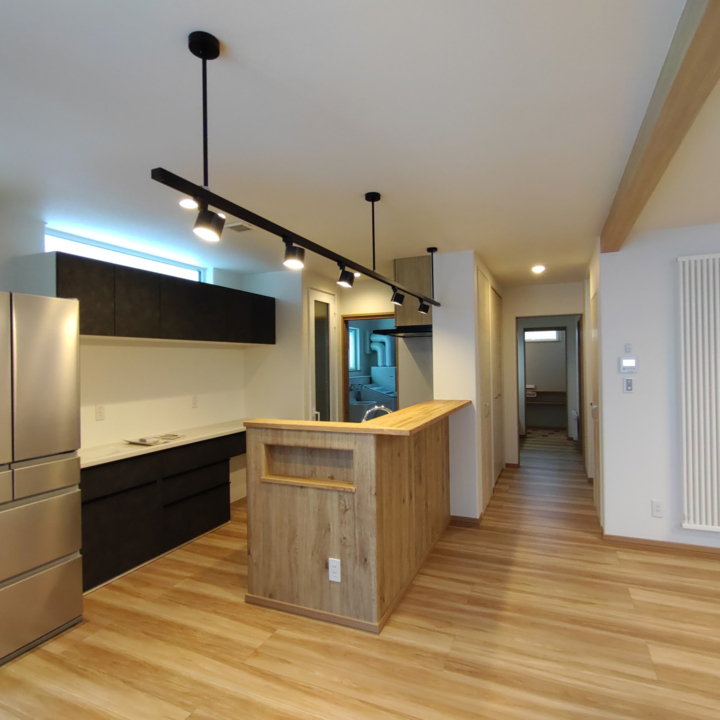 1ダクトレールを吊りタイプに