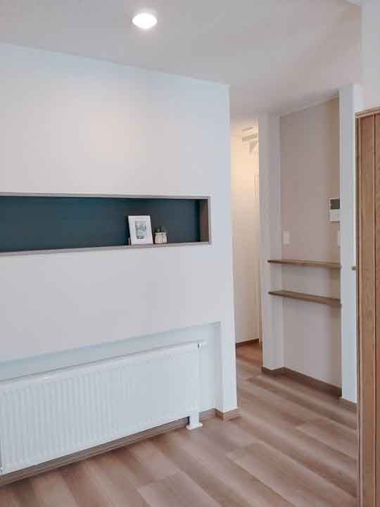 旭川のインテリアコーディネートはインテリアコーディネーター旭川の株式会社 彩暮にお任せください。店舗は旭川市4・5仲通りの道北振興さんの隣に、設計事務所とカーテンショールームを併設しています。カーテン工事、リフォーム、新築、イノベーション、工務店さんから一般のお客さま承ります。インテリアコーディネーター彩暮はカーテンプランから家具、リフォーム新築に対応いたします。住まいのお悩みはお気軽にご相談ください。